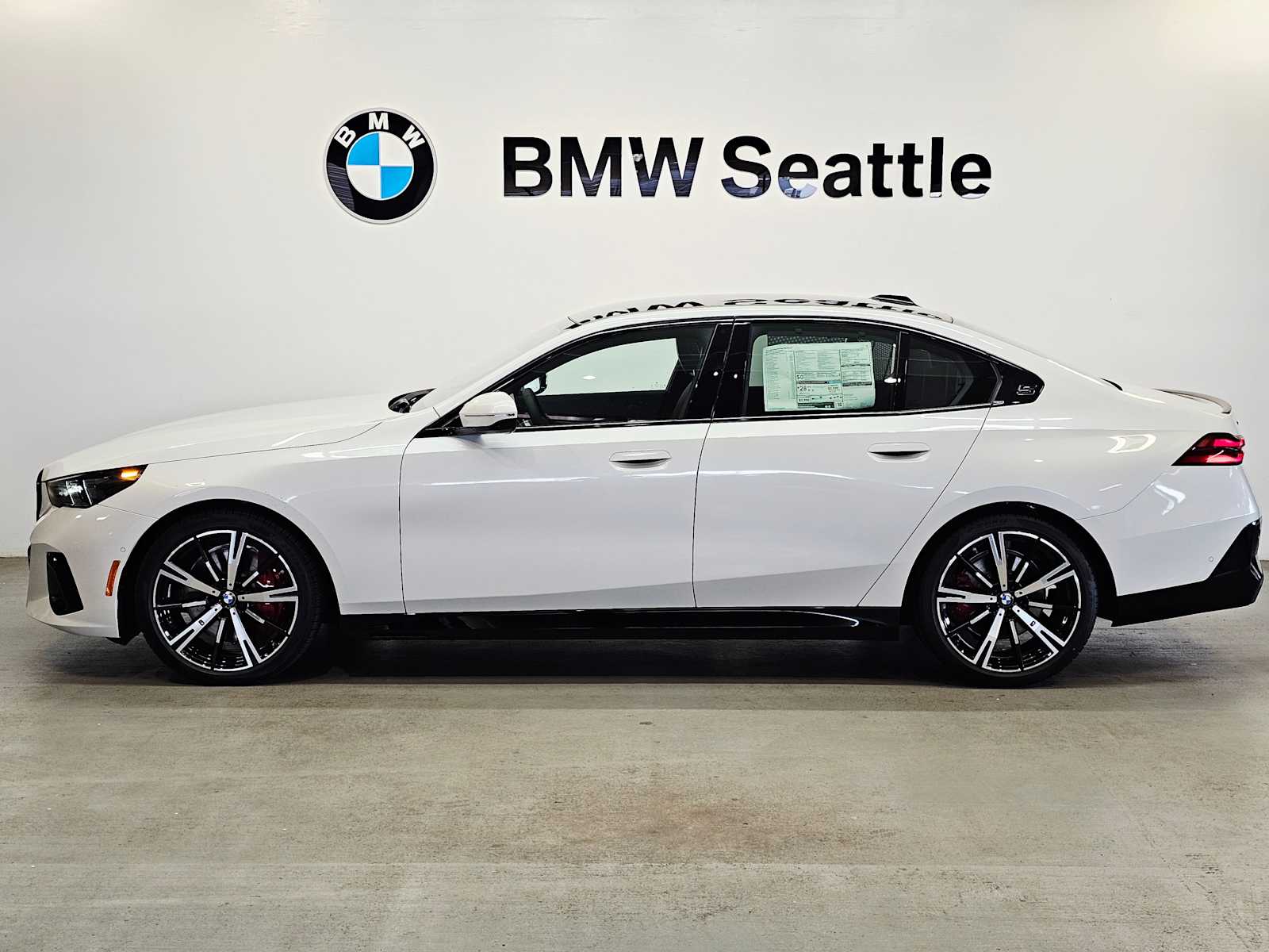 Thumbnail: 2026 BMW 5 Series - 3