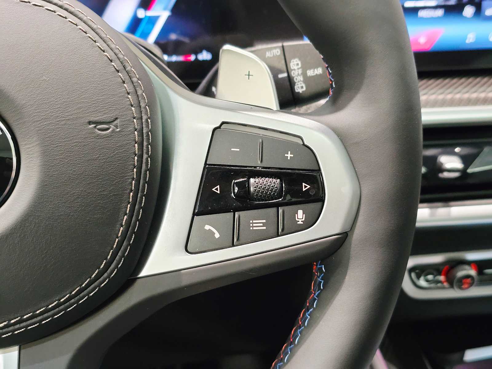 Thumbnail: 2026 BMW X7 - 18