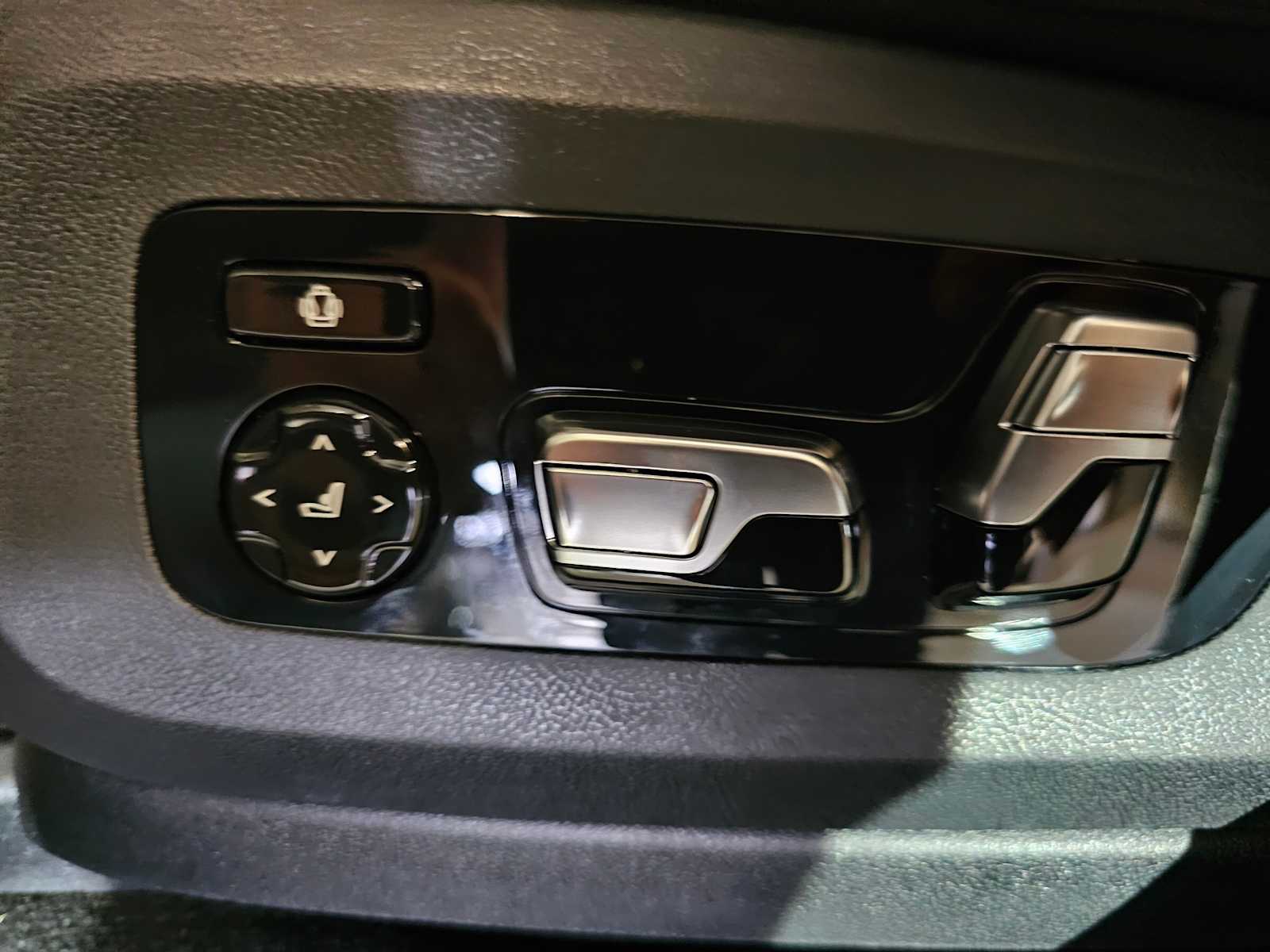 Thumbnail: 2026 BMW X5 - 29