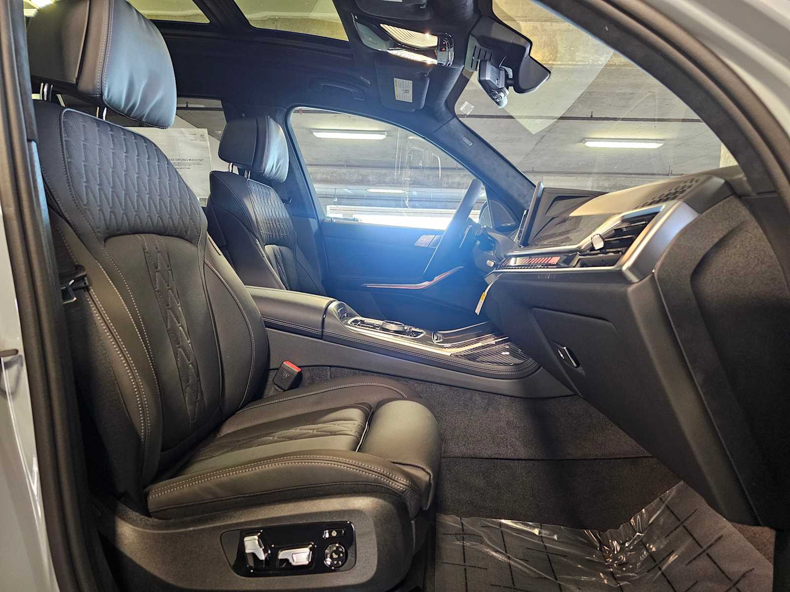 Thumbnail: 2026 BMW X7 - 43