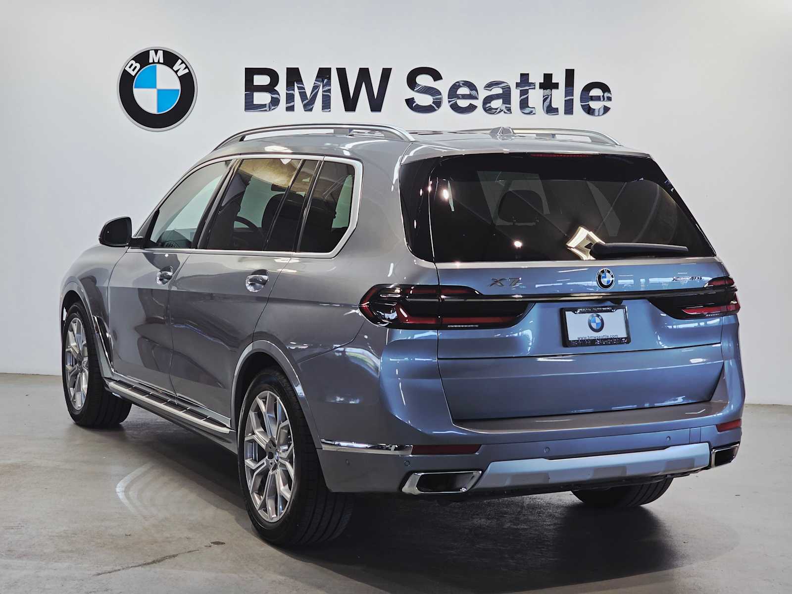 Thumbnail: 2024 BMW X7 - 4