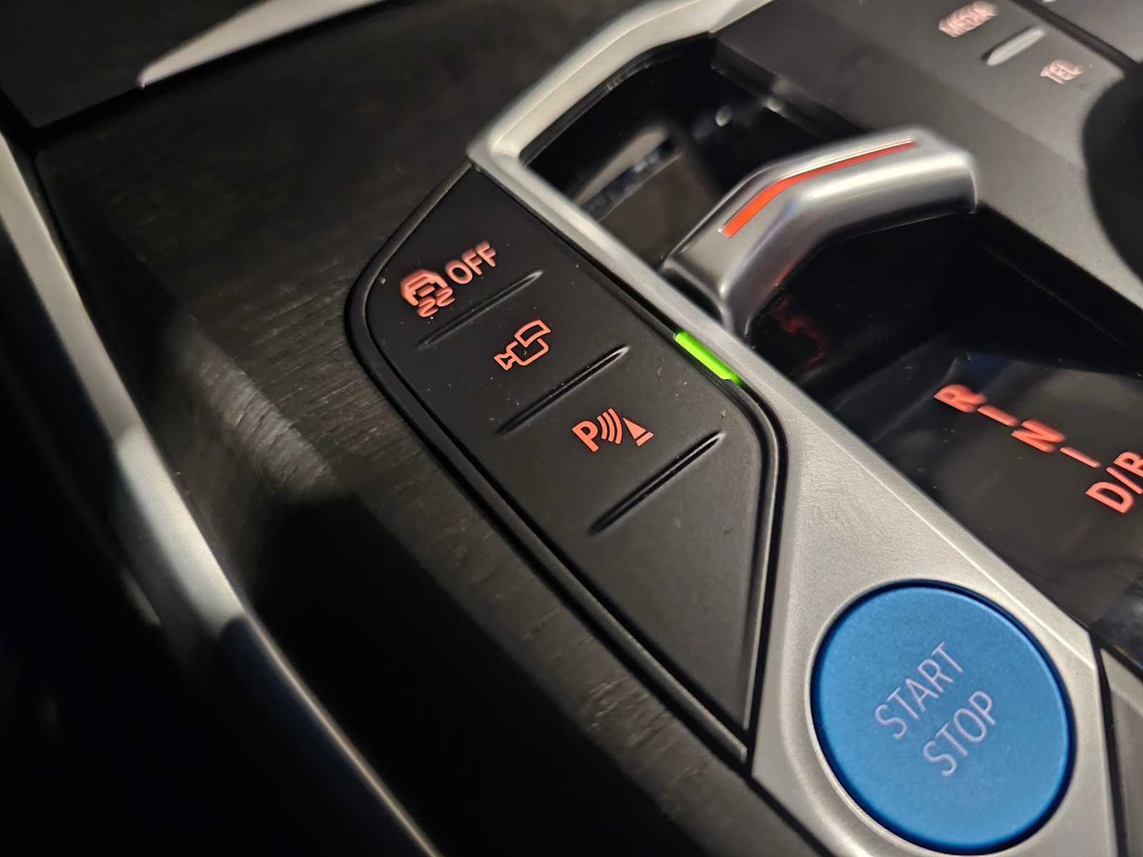 Thumbnail: 2023 BMW i4 - 25