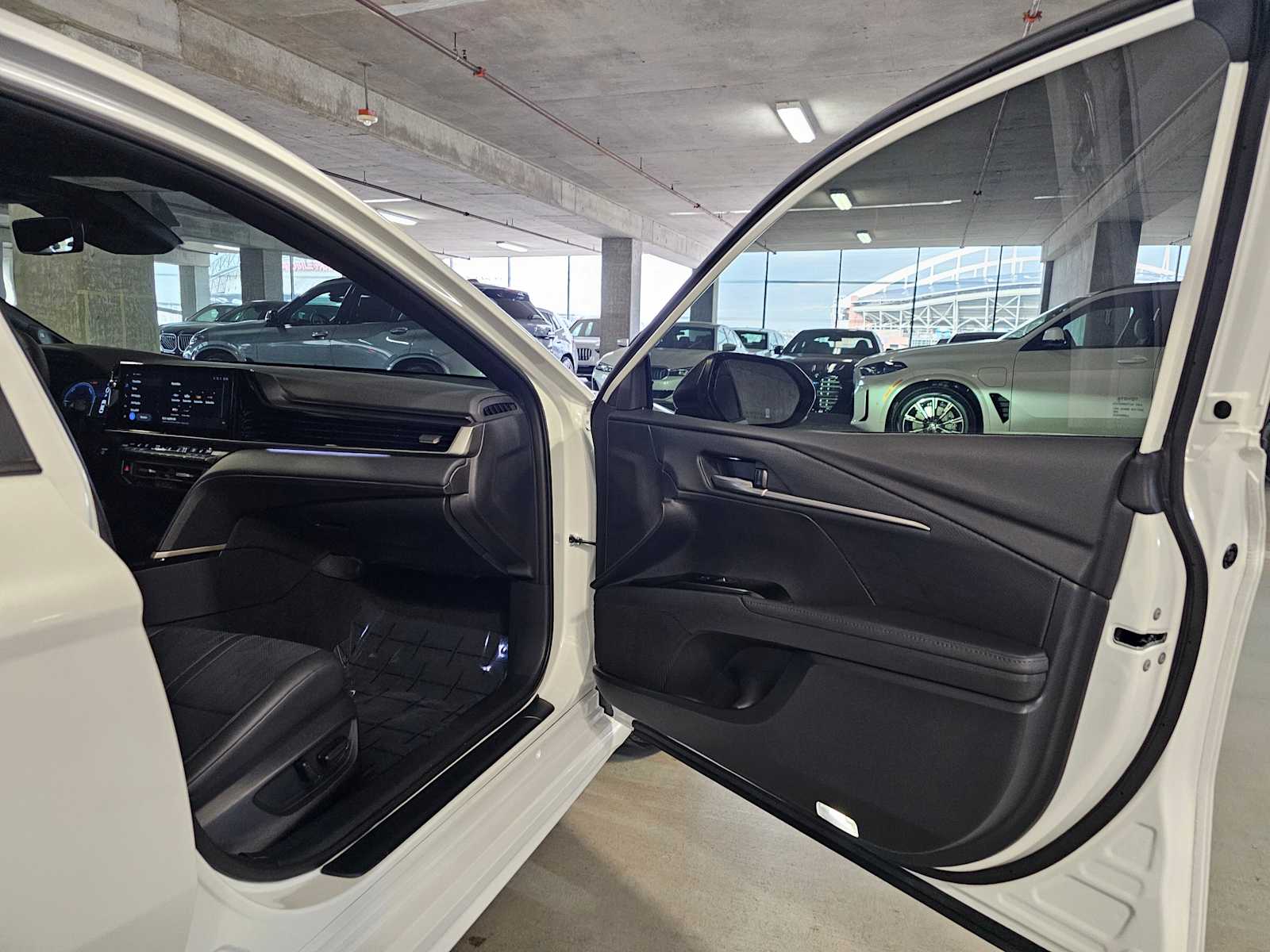 Thumbnail: 2025 Toyota Camry - 34