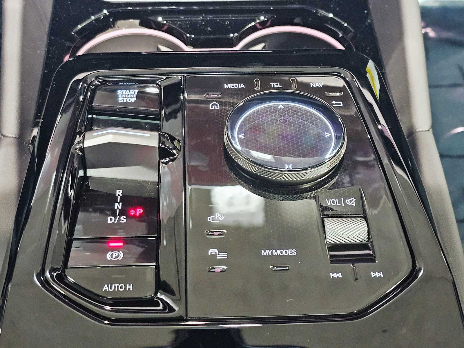 Thumbnail: 2026 BMW 5 Series - 18