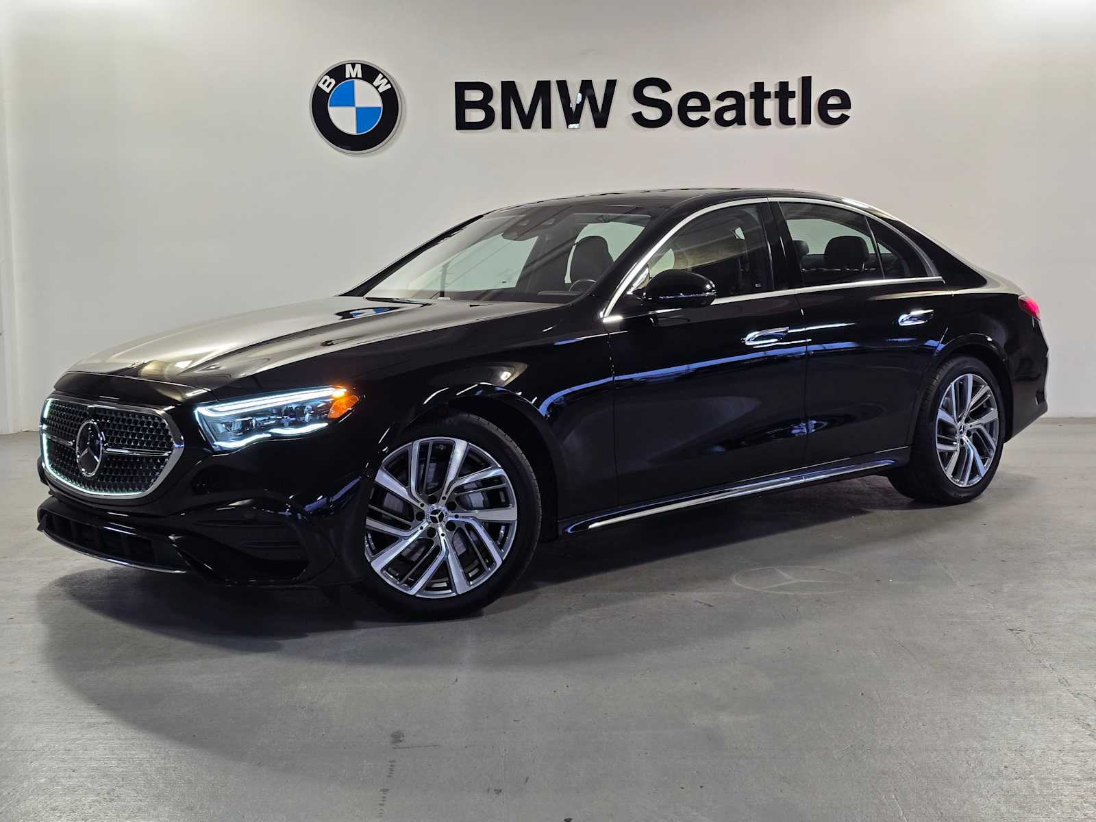 Thumbnail: 2024 Mercedes-Benz E-Class - 1