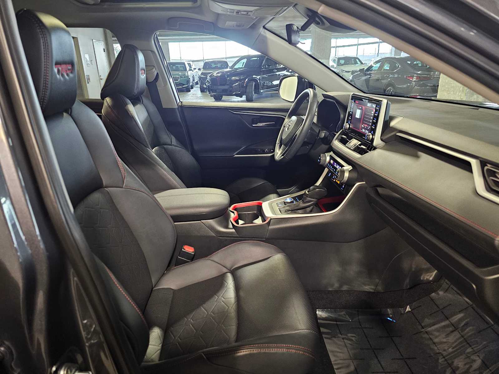 Thumbnail: 2021 Toyota RAV4 - 40