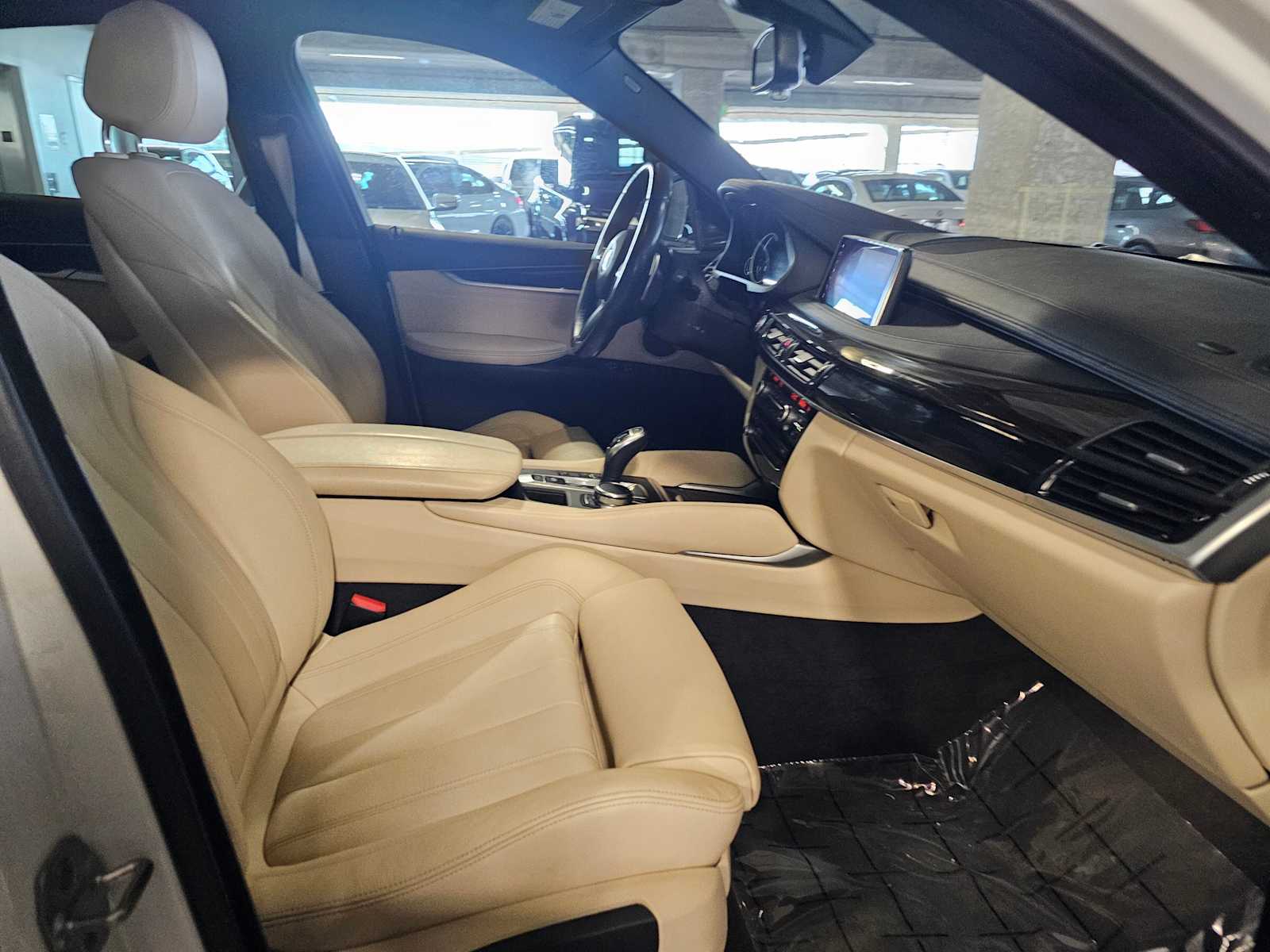 Thumbnail: 2019 BMW X6 - 41