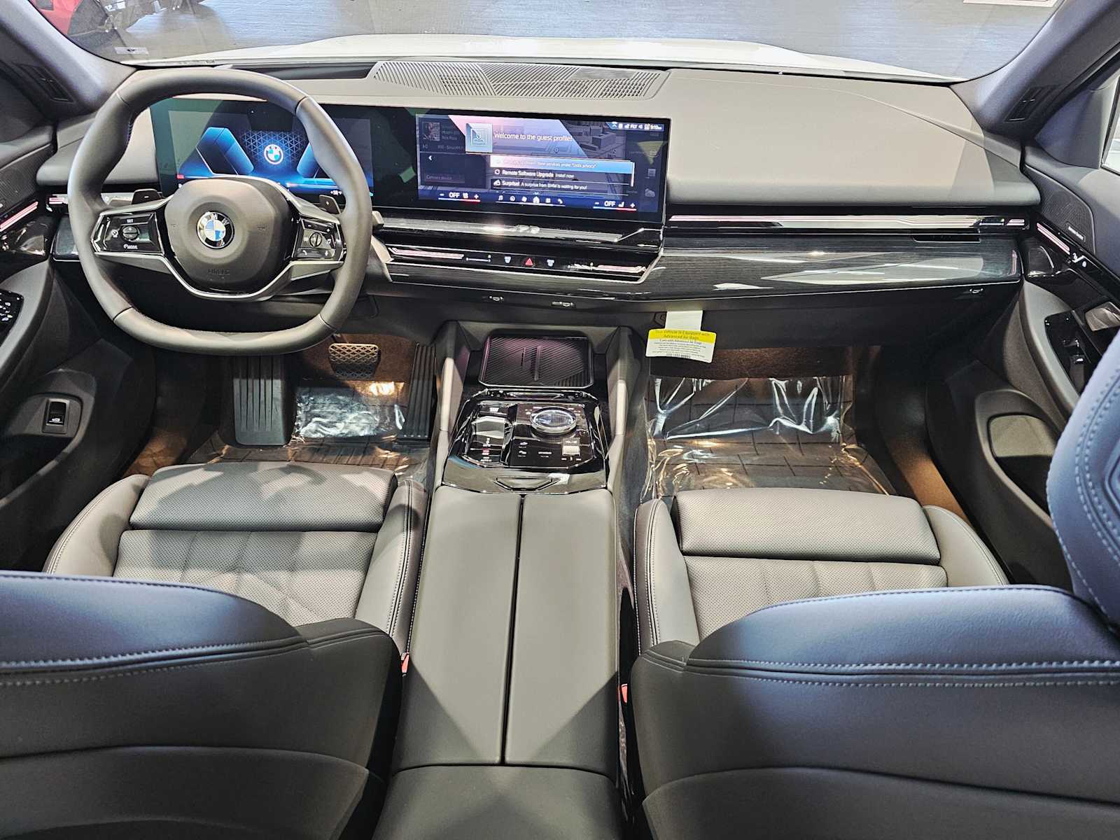 Thumbnail: 2026 BMW 5 Series - 10