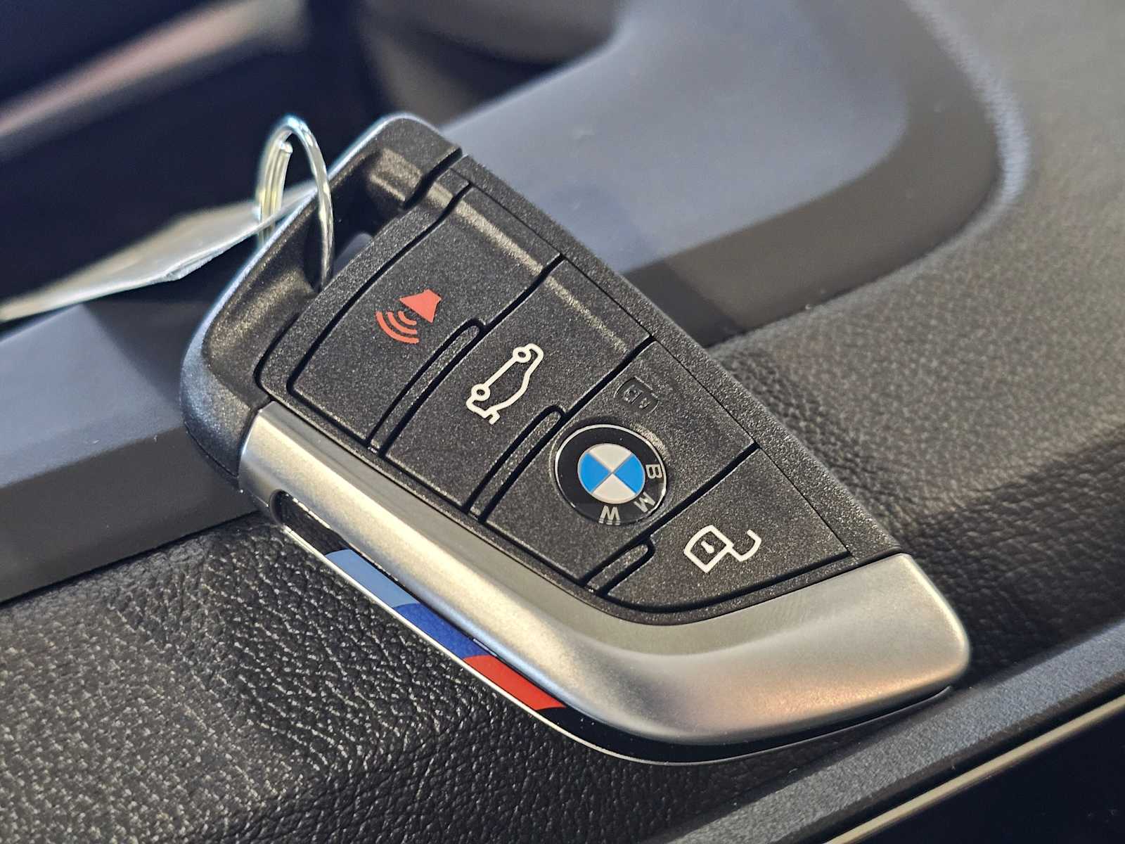 Thumbnail: 2026 BMW 3 Series - 36