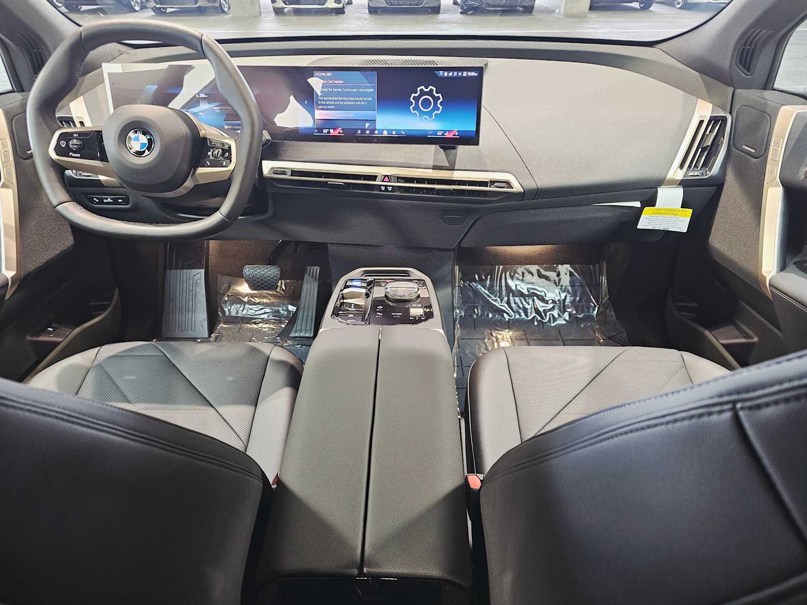 Thumbnail: 2026 BMW iX - 10