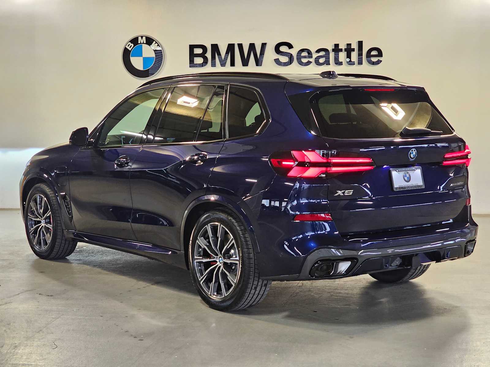 Thumbnail: 2026 BMW X5 - 4