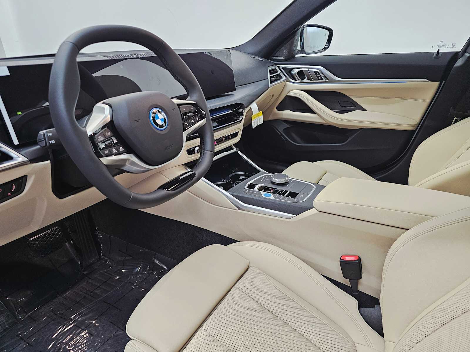 Thumbnail: 2025 BMW i4 - 2