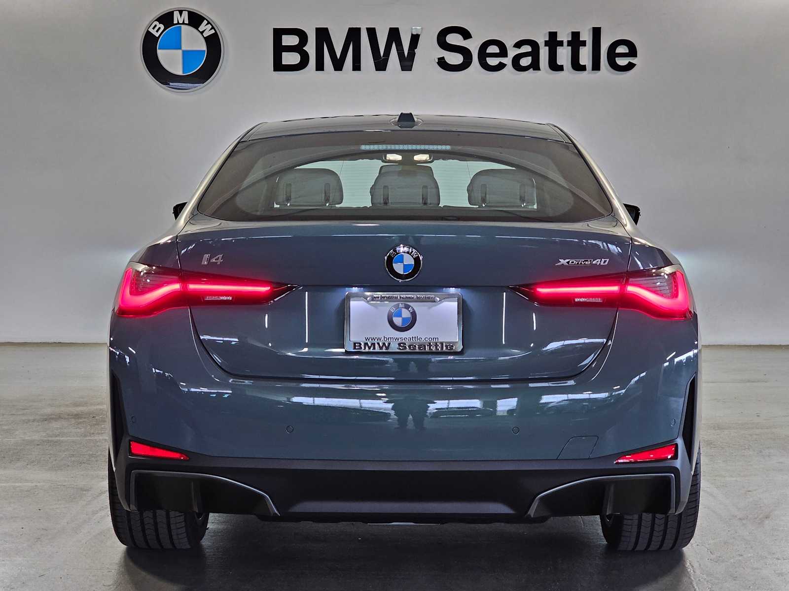 Thumbnail: 2026 BMW i4 - 5