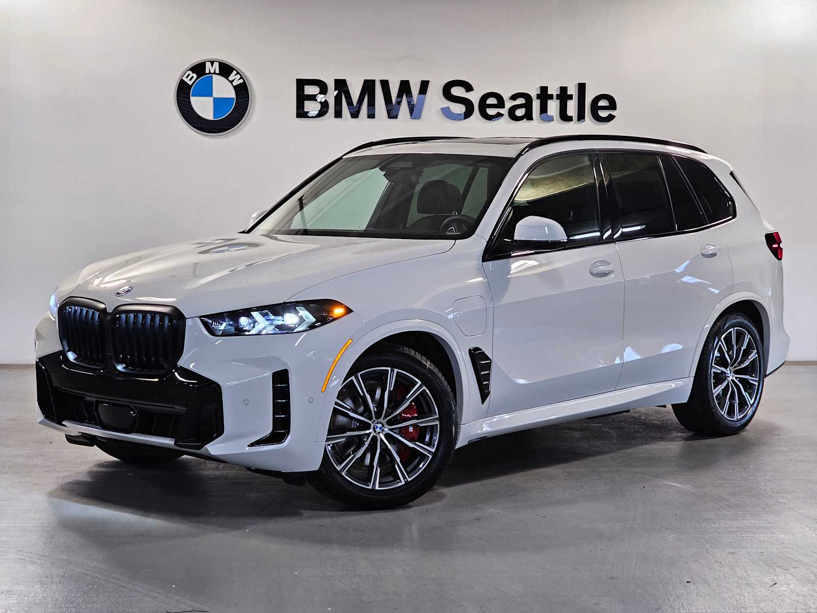 Thumbnail: 2026 BMW X5 - 1