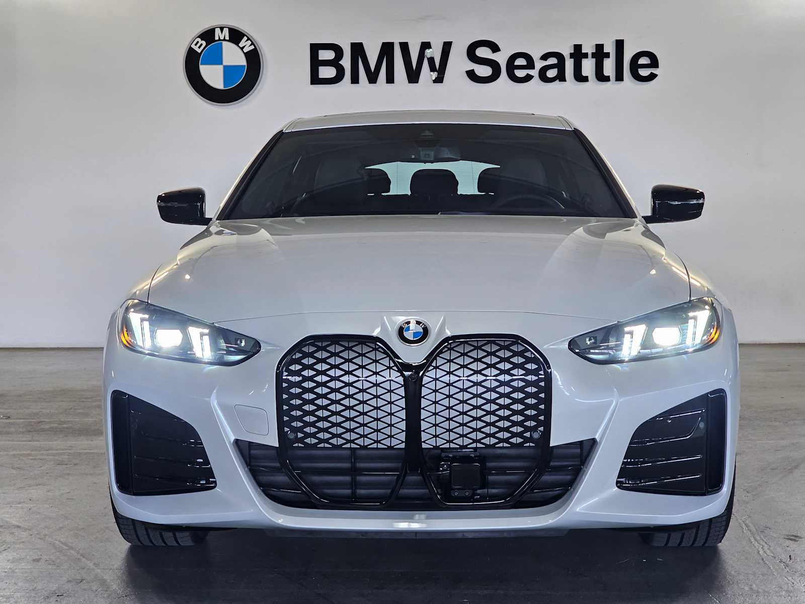 Thumbnail: 2026 BMW i4 - 6