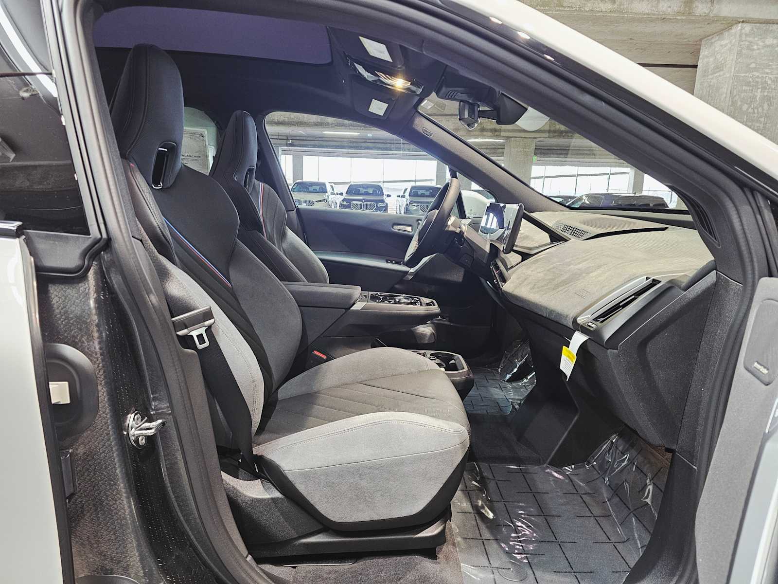 Thumbnail: 2026 BMW iX - 27