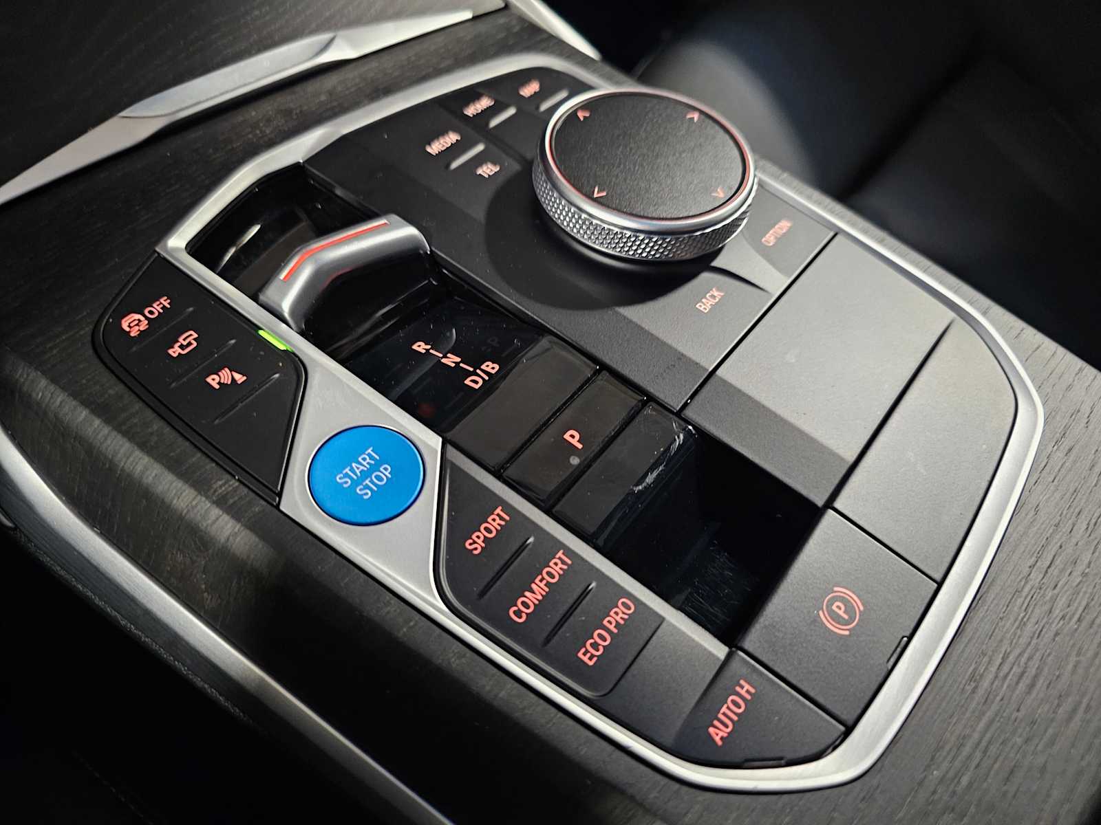 Thumbnail: 2023 BMW i4 - 21