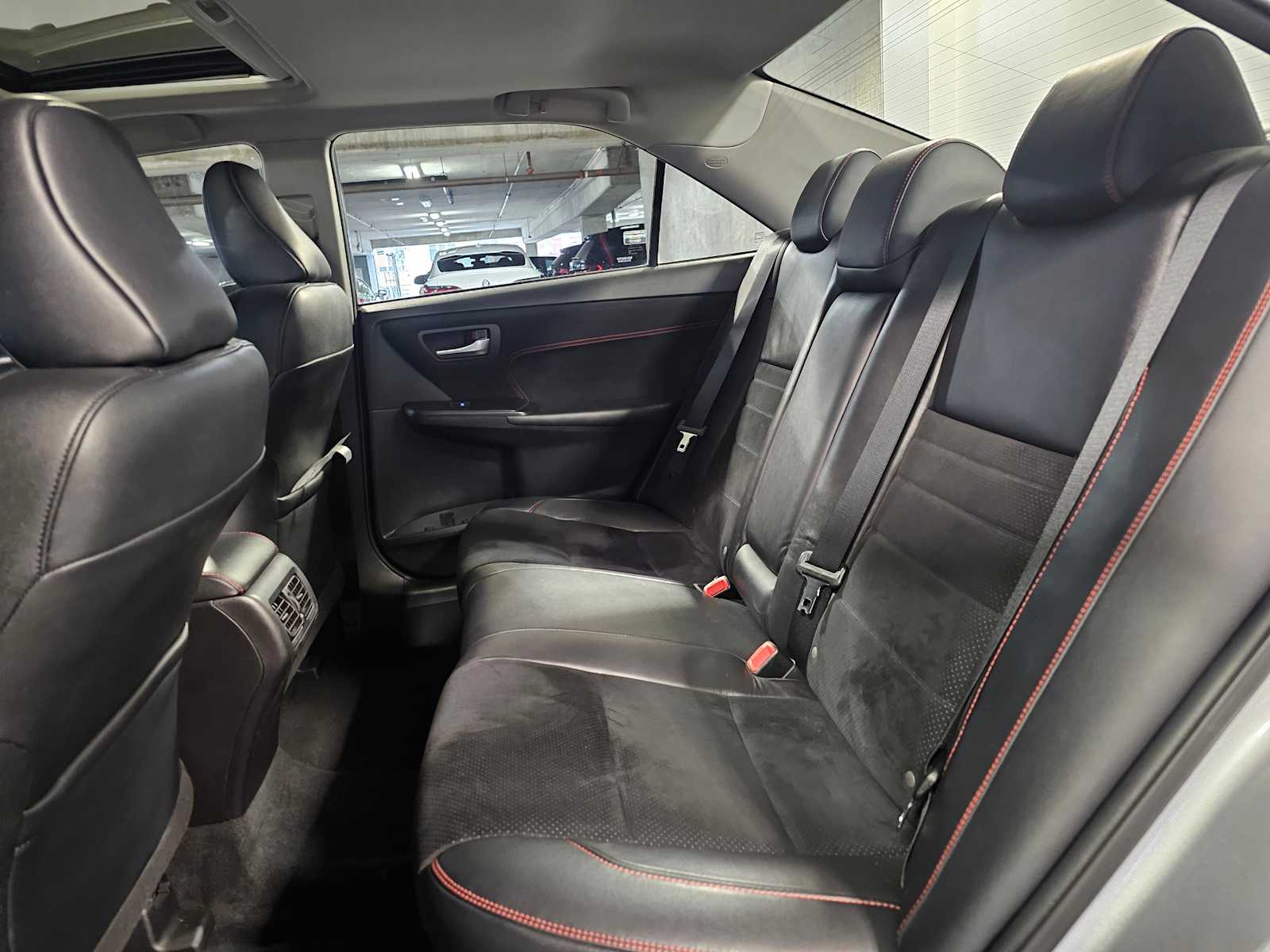 Thumbnail: 2016 Toyota Camry - 33