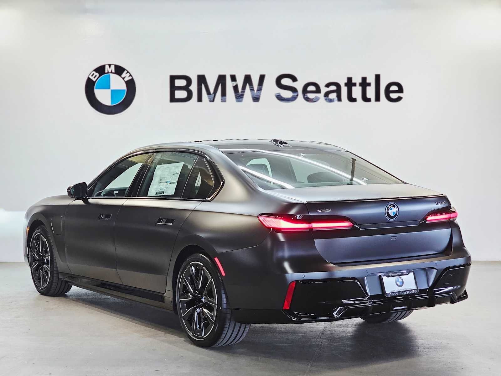 Thumbnail: 2025 BMW 7 Series - 4