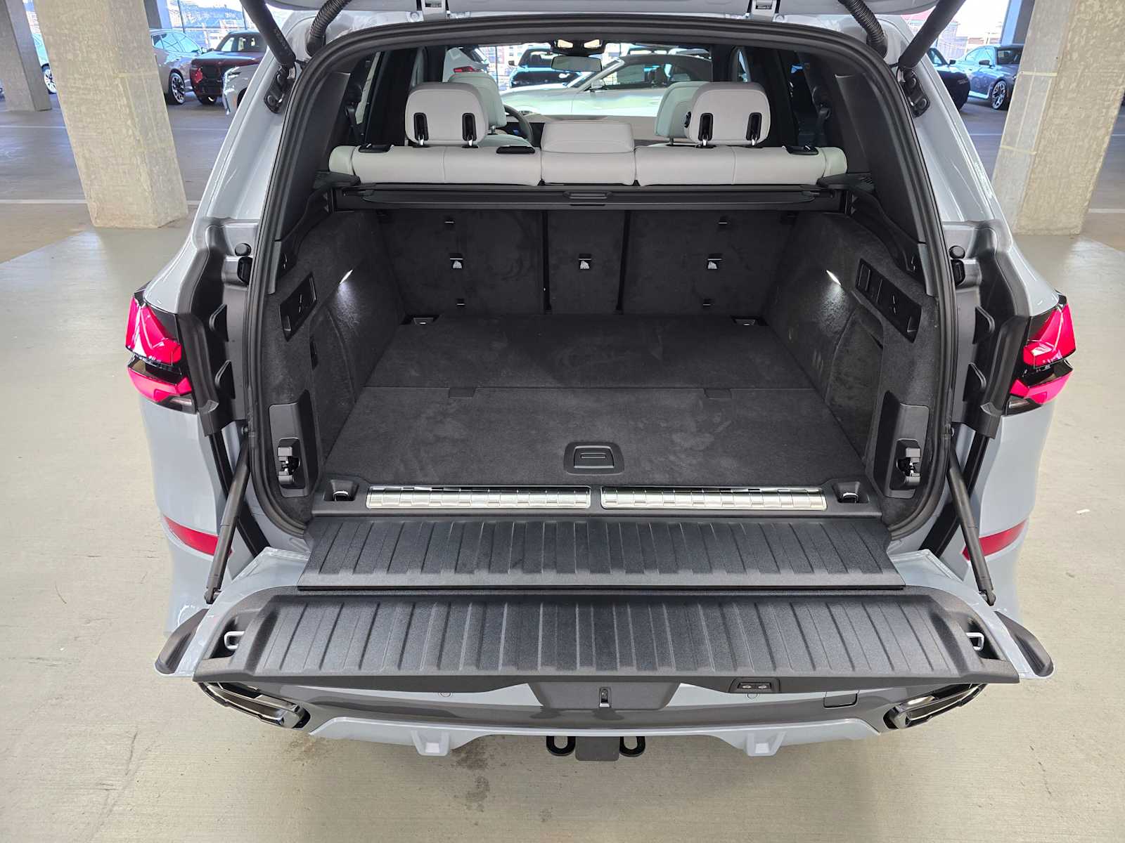 Thumbnail: 2026 BMW X5 - 33