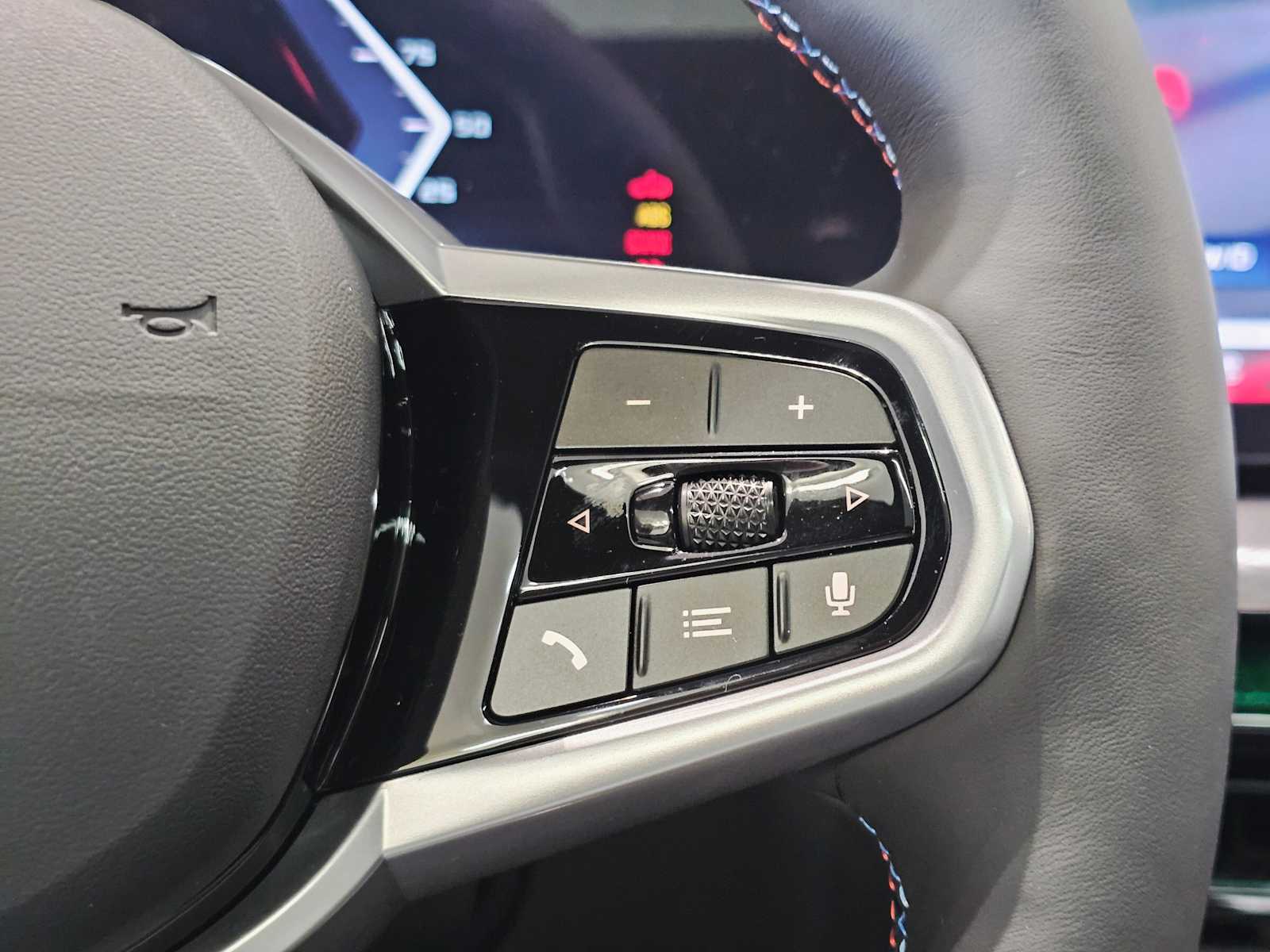 Thumbnail: 2025 BMW i4 - 12