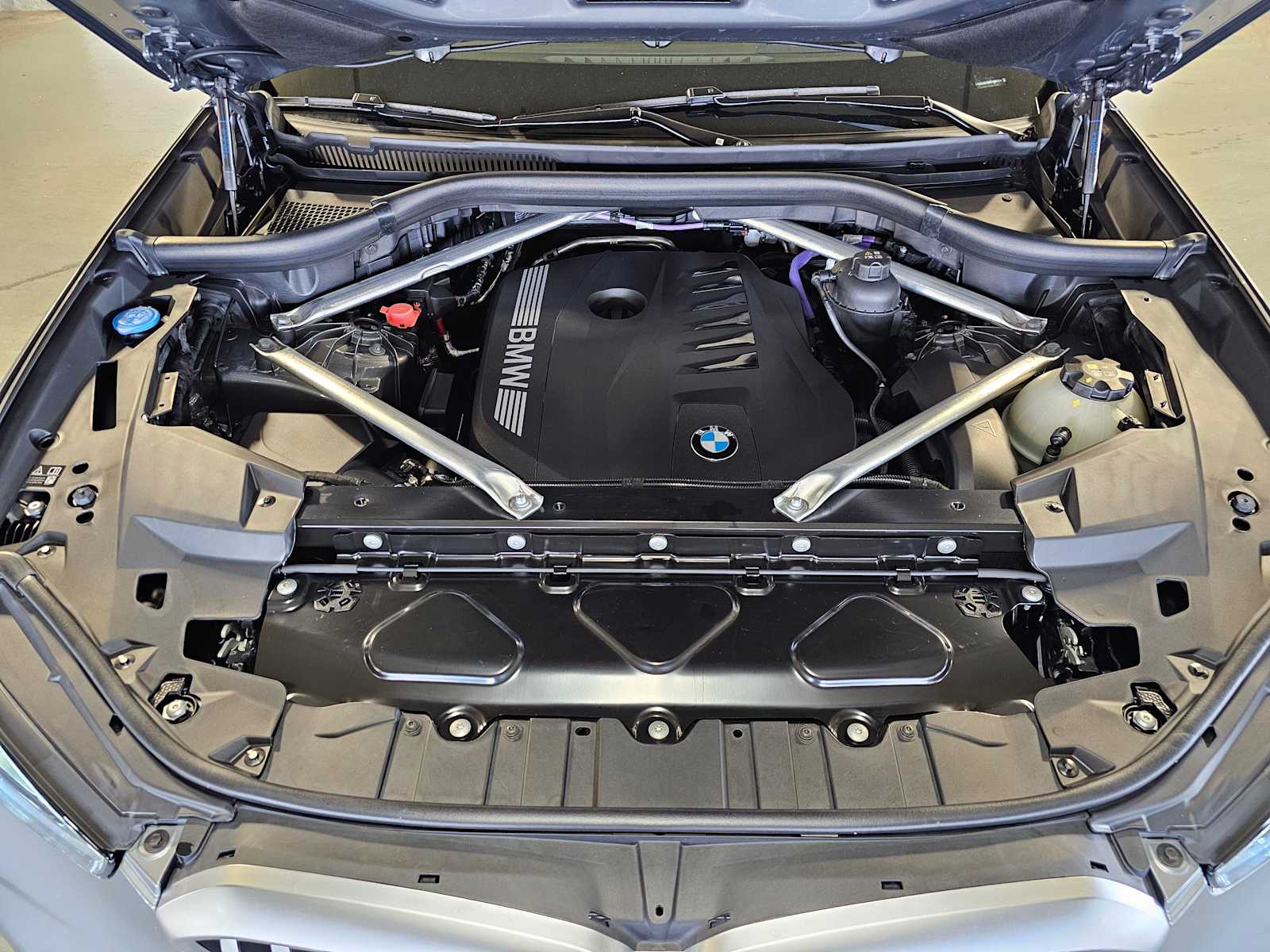 Thumbnail: 2024 BMW X5 - 8