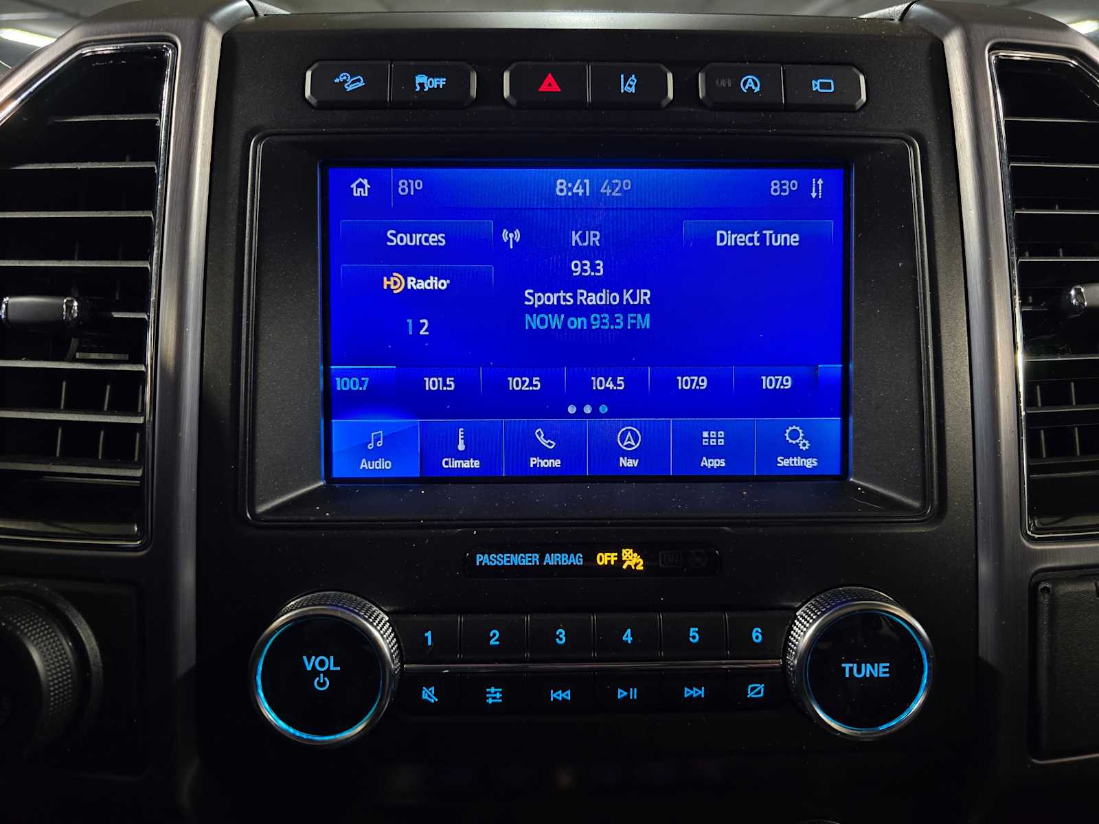 Thumbnail: 2020 Ford Expedition - 15