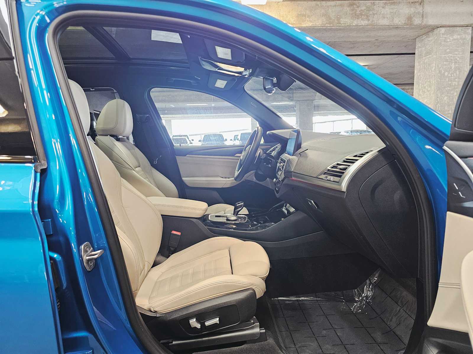 Thumbnail: 2022 BMW X3 - 24