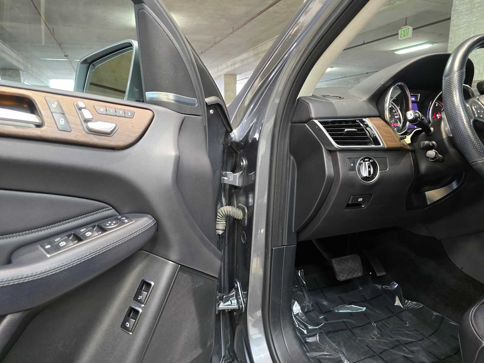 Thumbnail: 2017 Mercedes-Benz GLS - 25