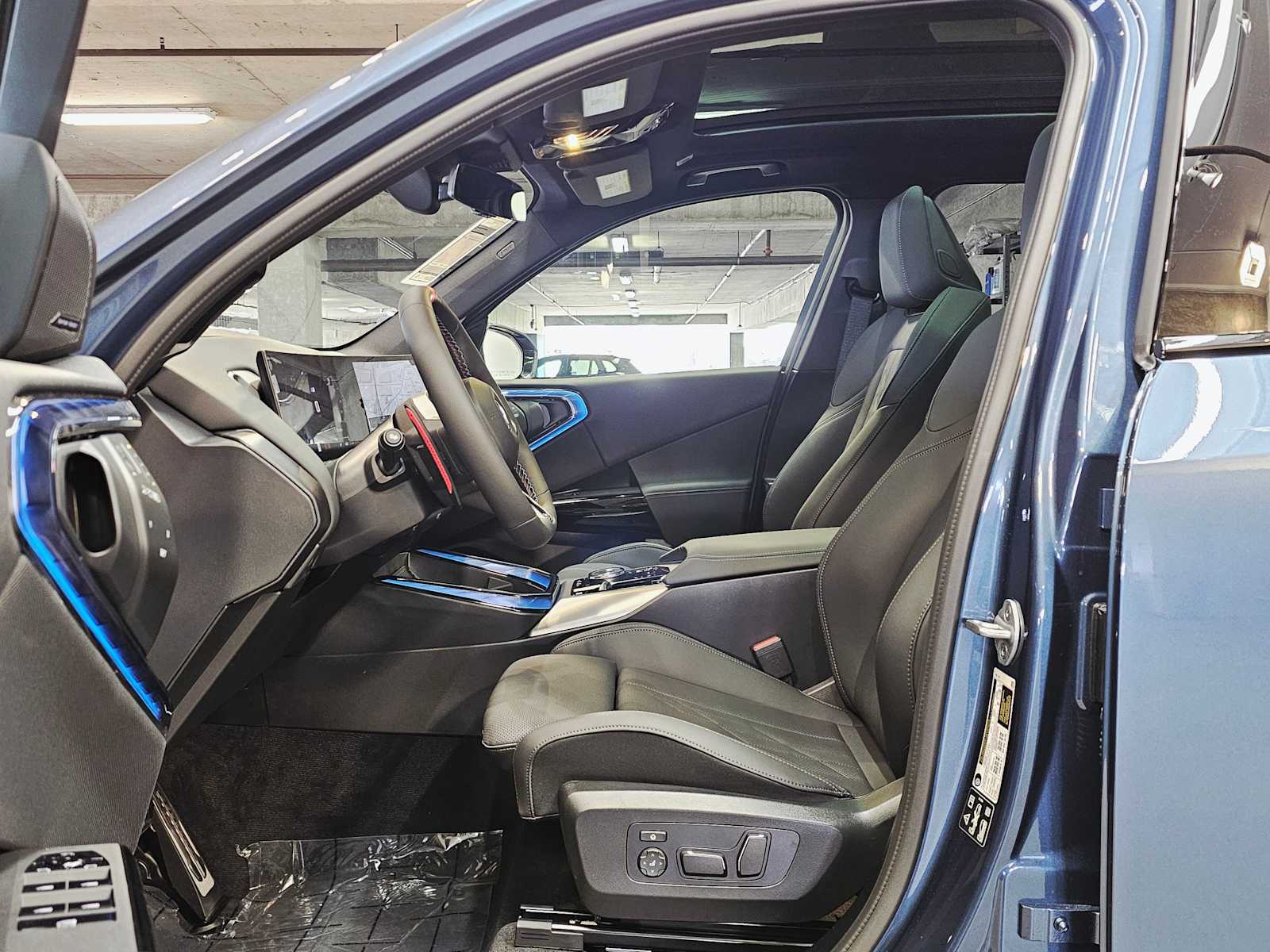 Thumbnail: 2025 BMW X3 - 23