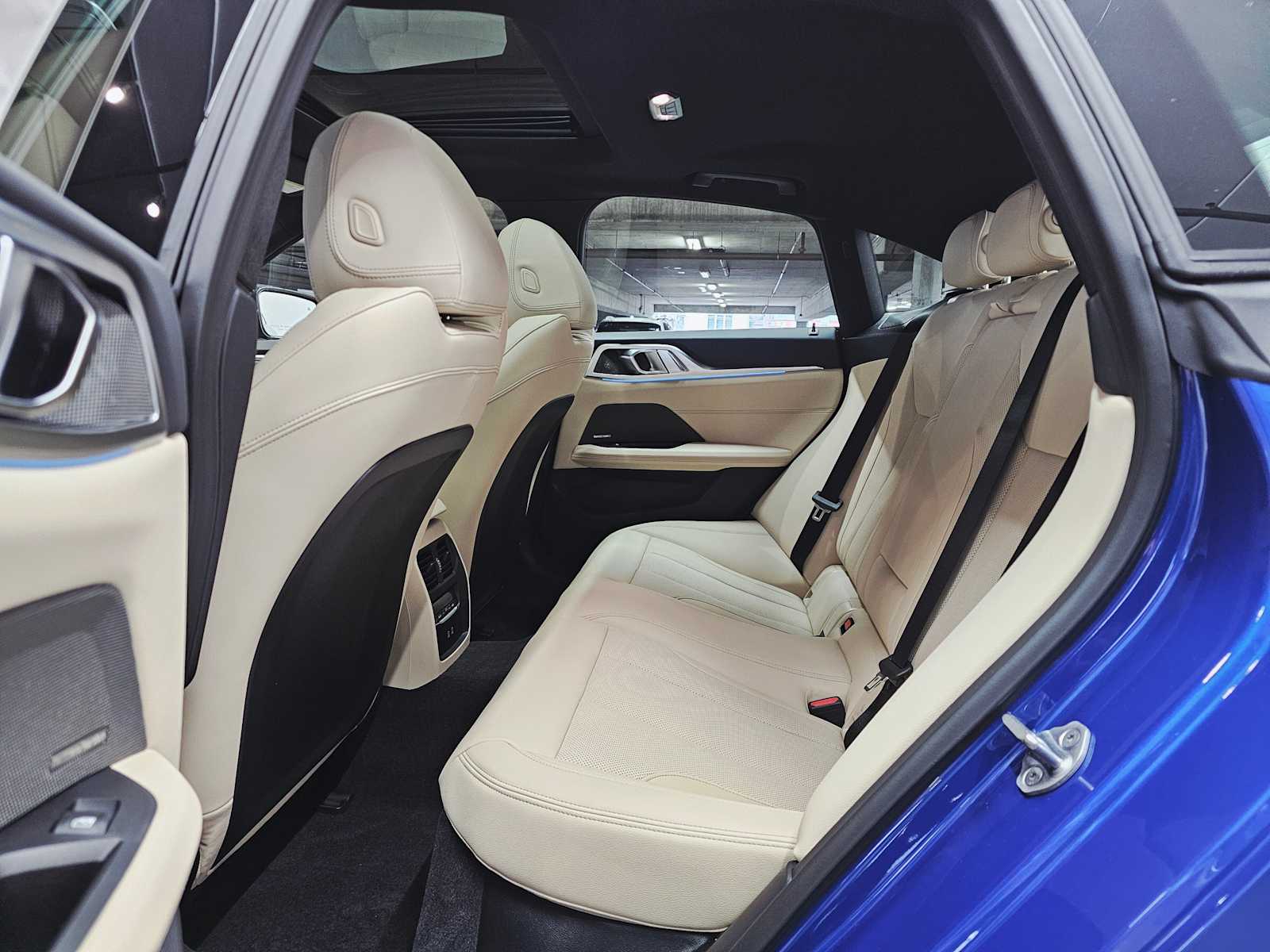 Thumbnail: 2025 BMW i4 - 25