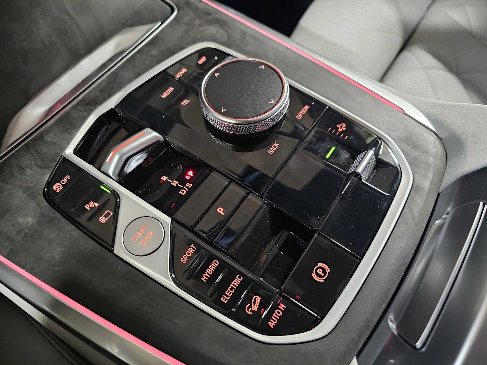 Thumbnail: 2026 BMW X5 - 21
