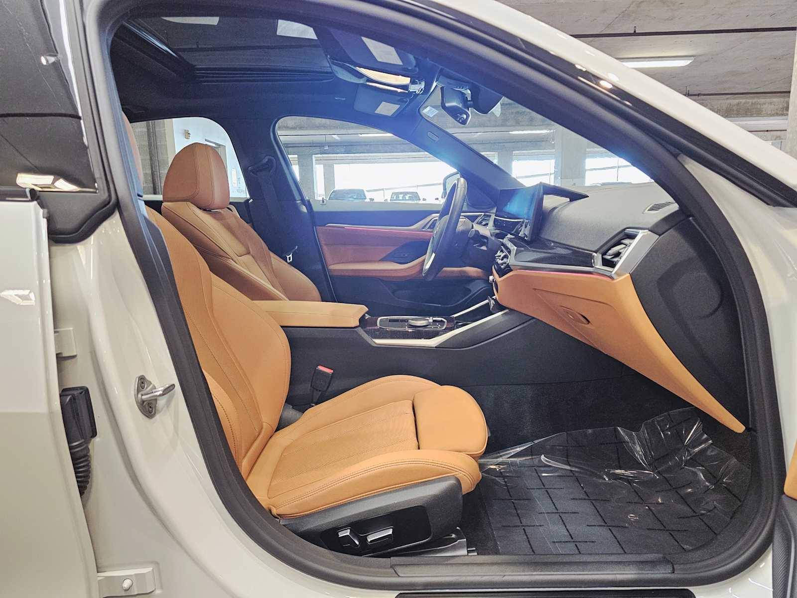 Thumbnail: 2023 BMW i4 - 27