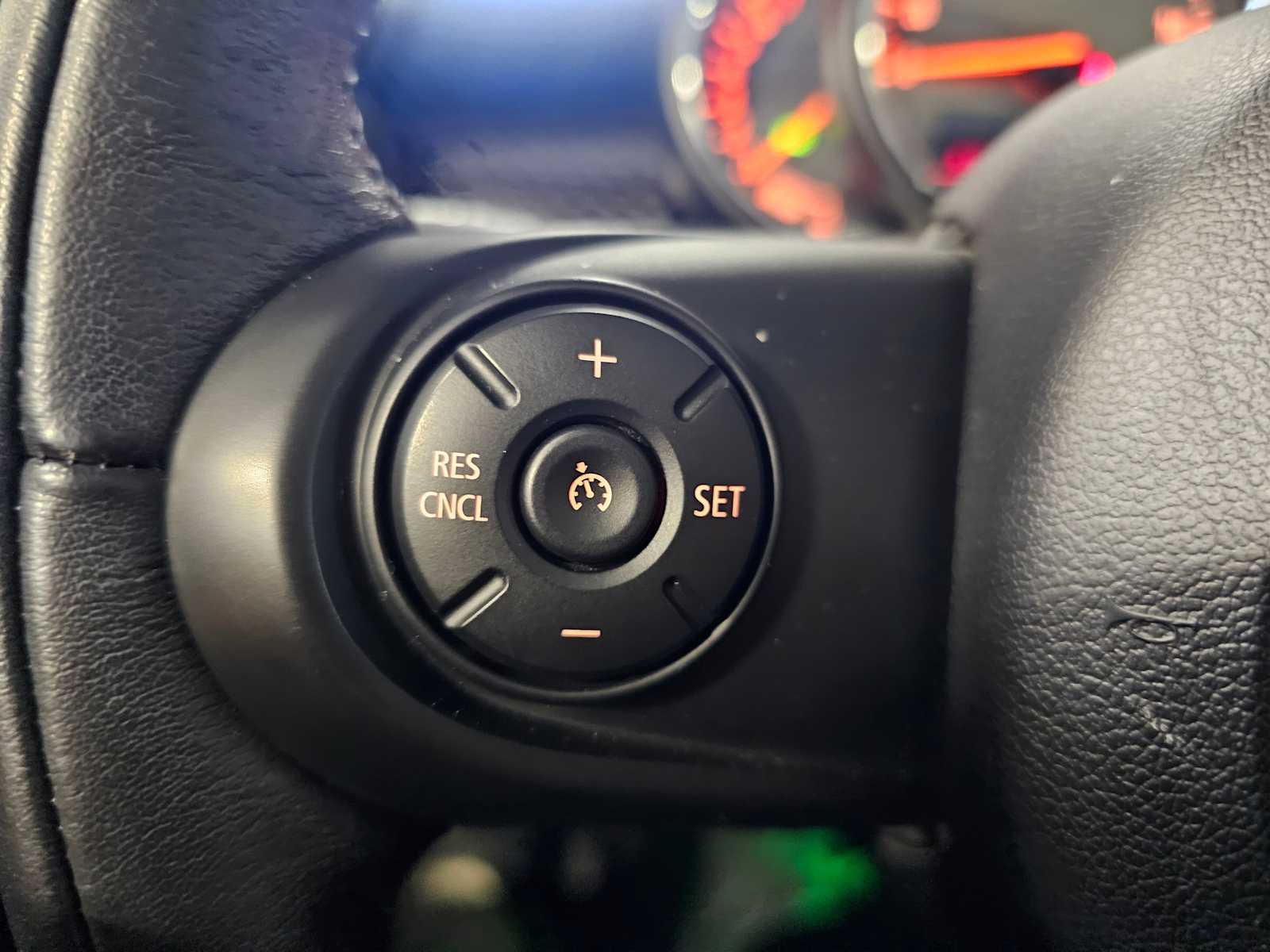 Thumbnail: 2016 MINI Cooper Hardtop - 19