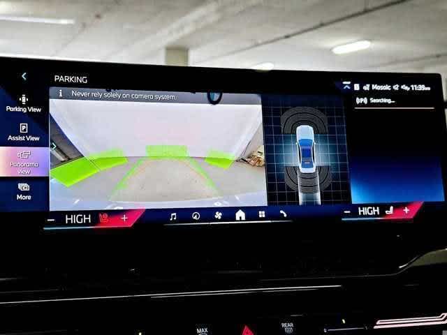 Thumbnail: 2025 BMW 5 Series - 14