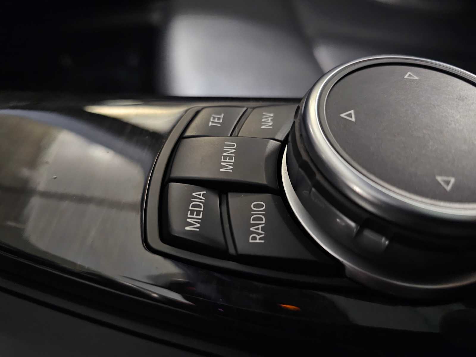 Thumbnail: 2015 BMW 3 Series - 26