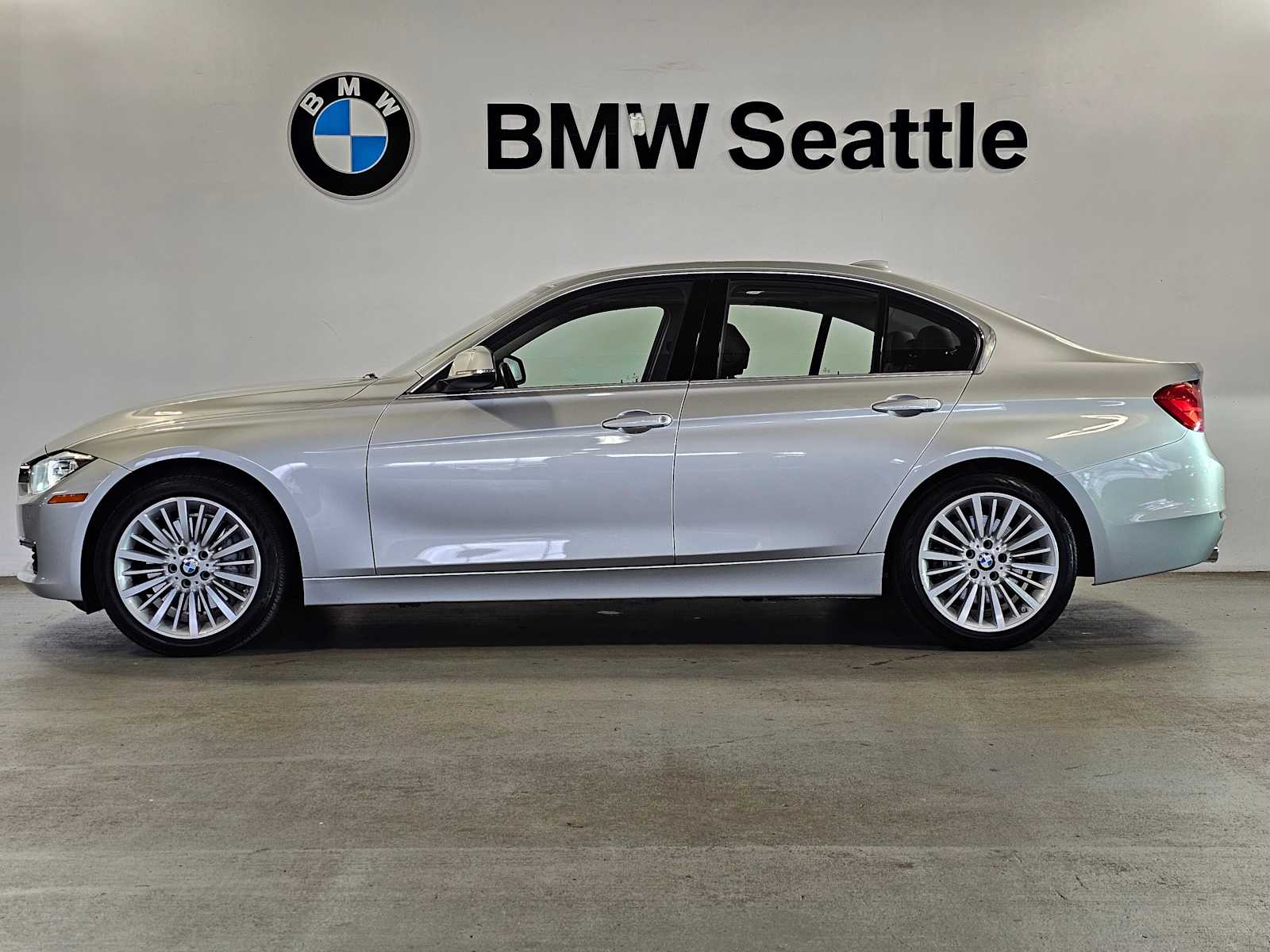 Thumbnail: 2015 BMW 3 Series - 3