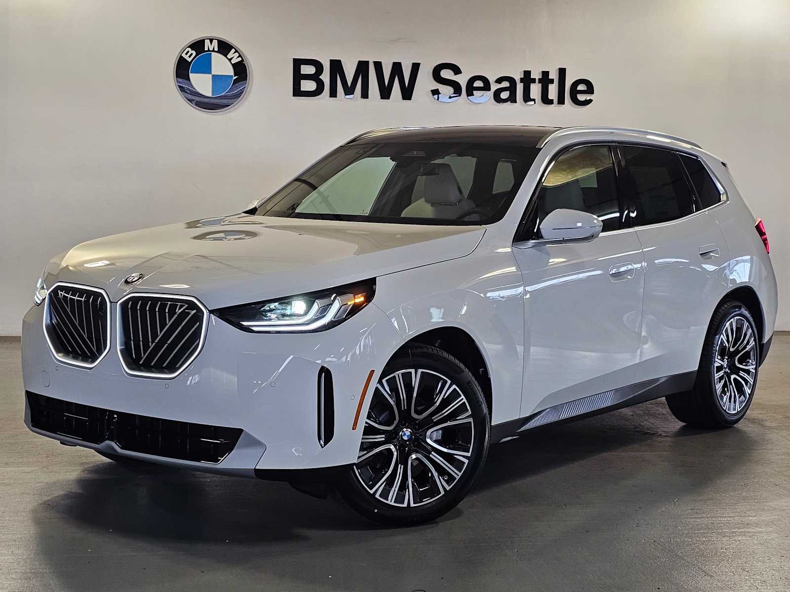 Thumbnail: 2026 BMW X3 - 1