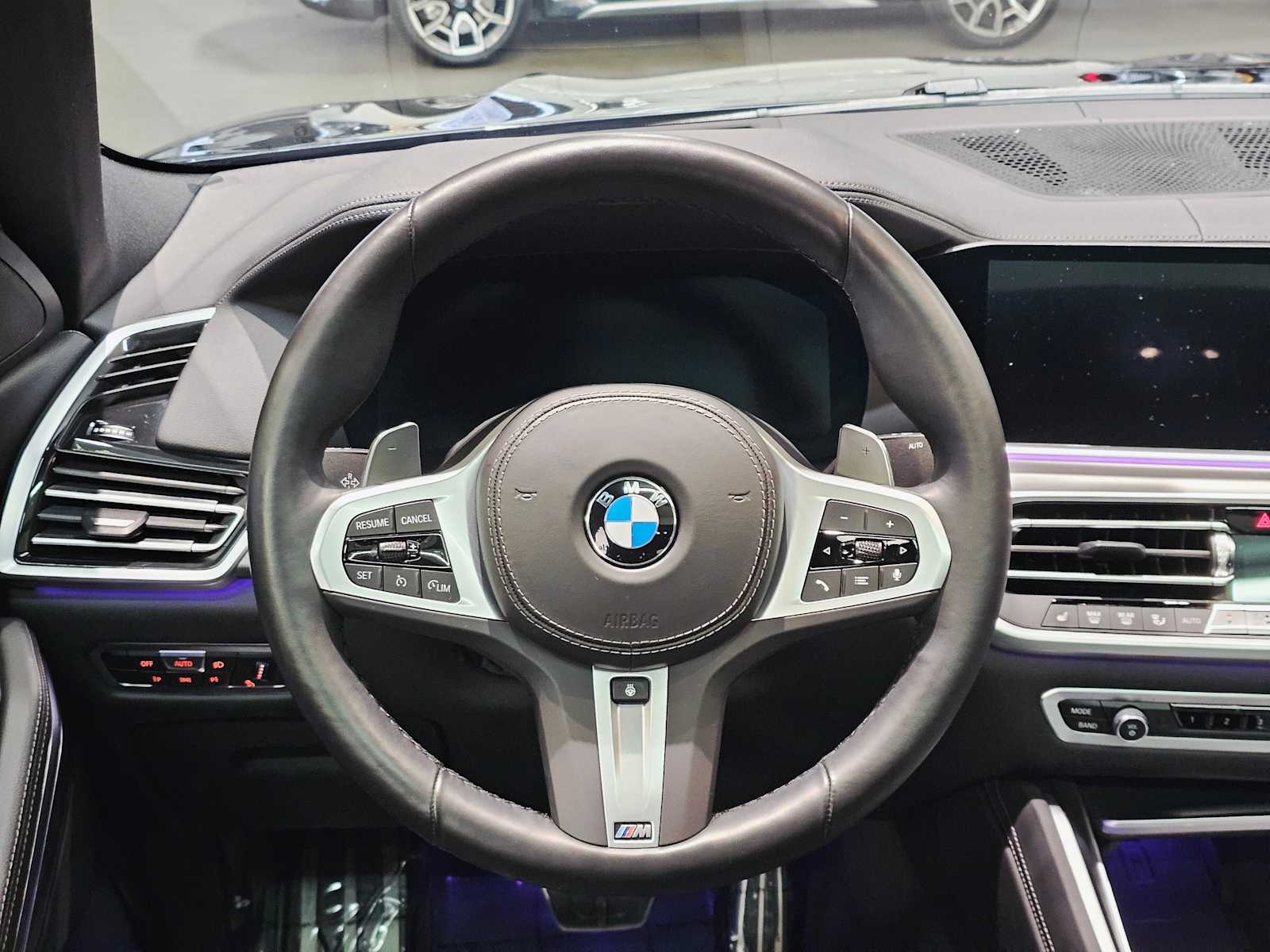 Thumbnail: 2022 BMW X6 - 11