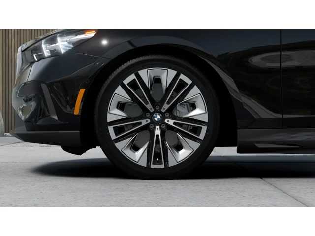 Thumbnail: 2027 BMW i5 - 7