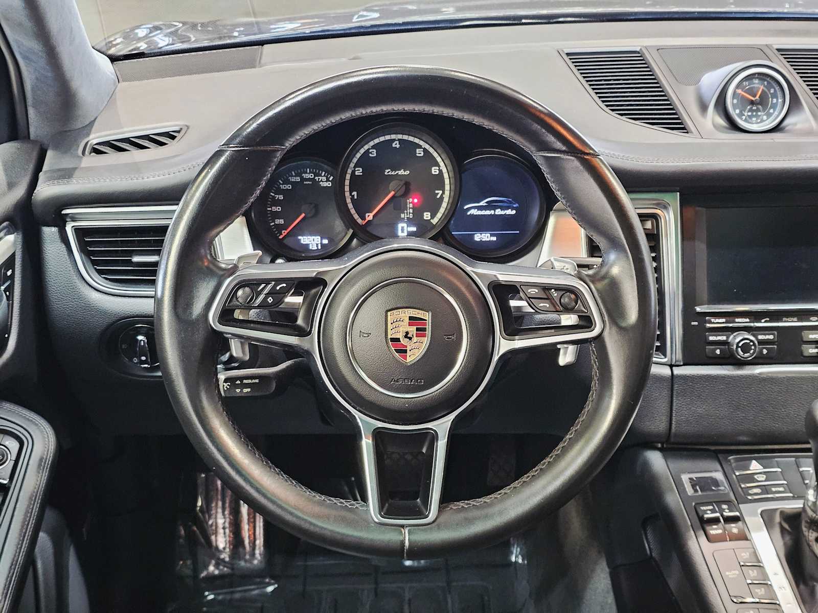 Thumbnail: 2016 Porsche Macan - 11