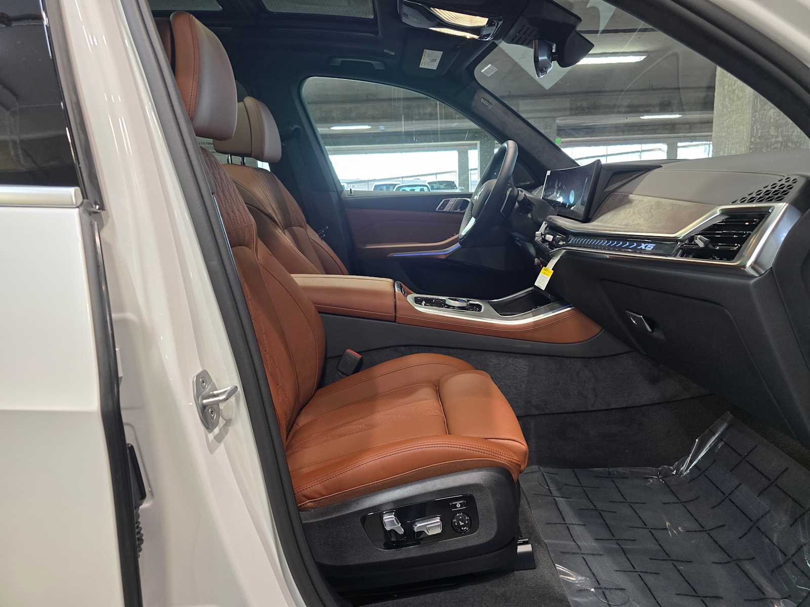 Thumbnail: 2026 BMW X5 - 32