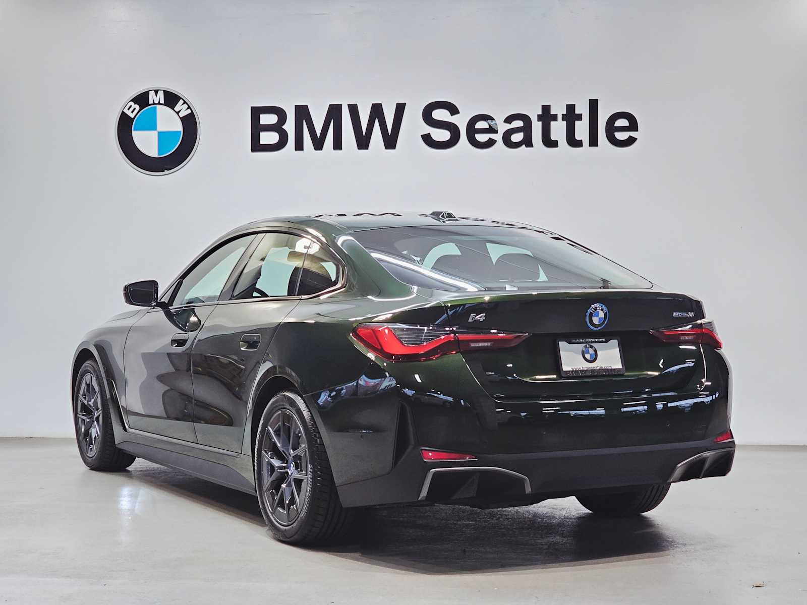 Thumbnail: 2023 BMW i4 - 4