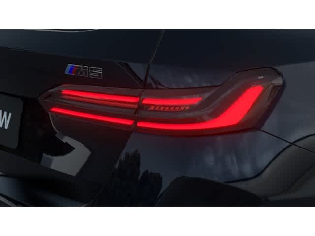 Thumbnail: 2027 BMW M5 - 8