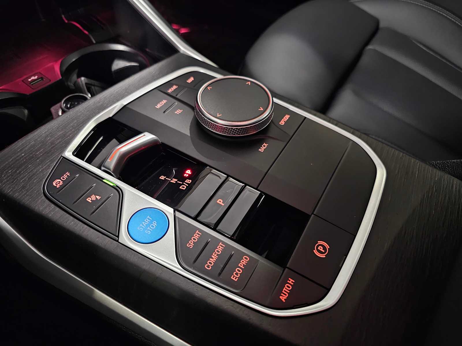 Thumbnail: 2023 BMW i4 - 21