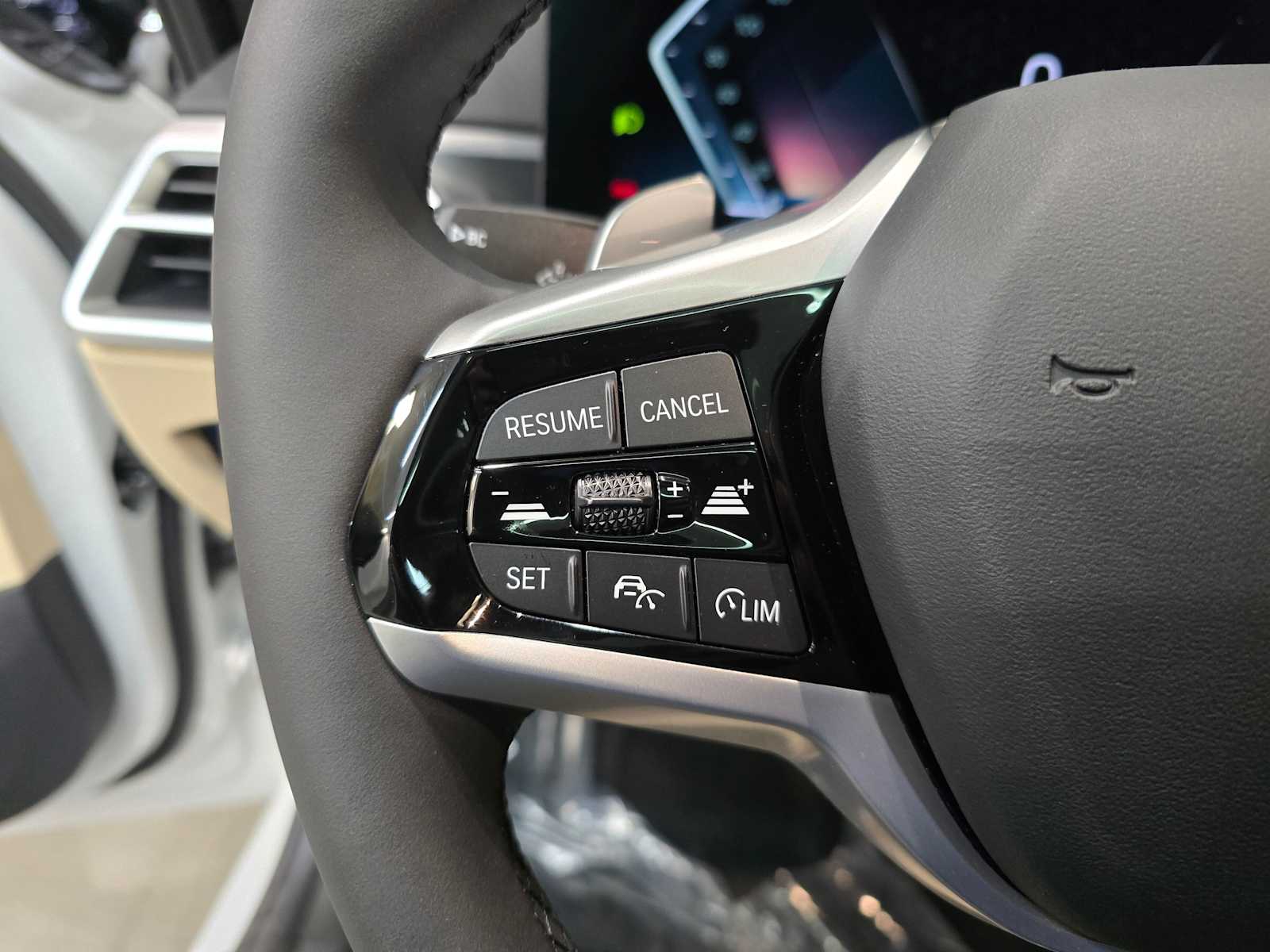 Thumbnail: 2026 BMW 3 Series - 19