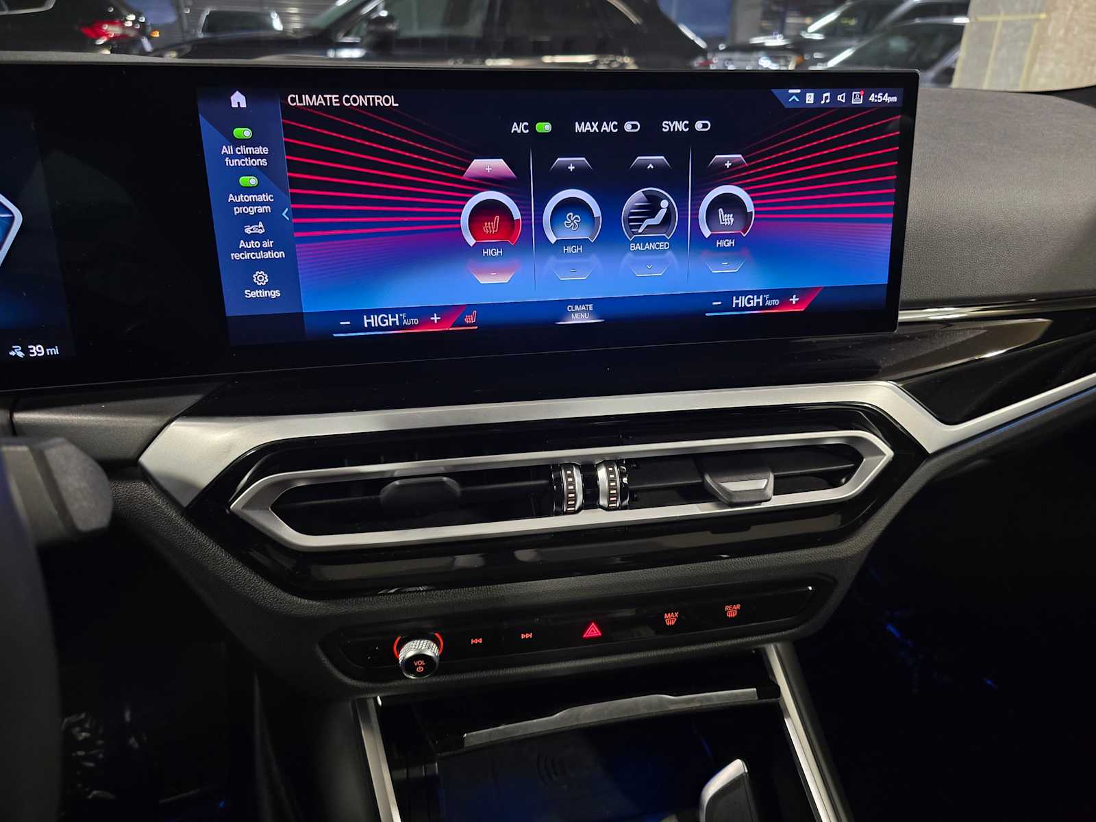 Thumbnail: 2023 BMW i4 - 14