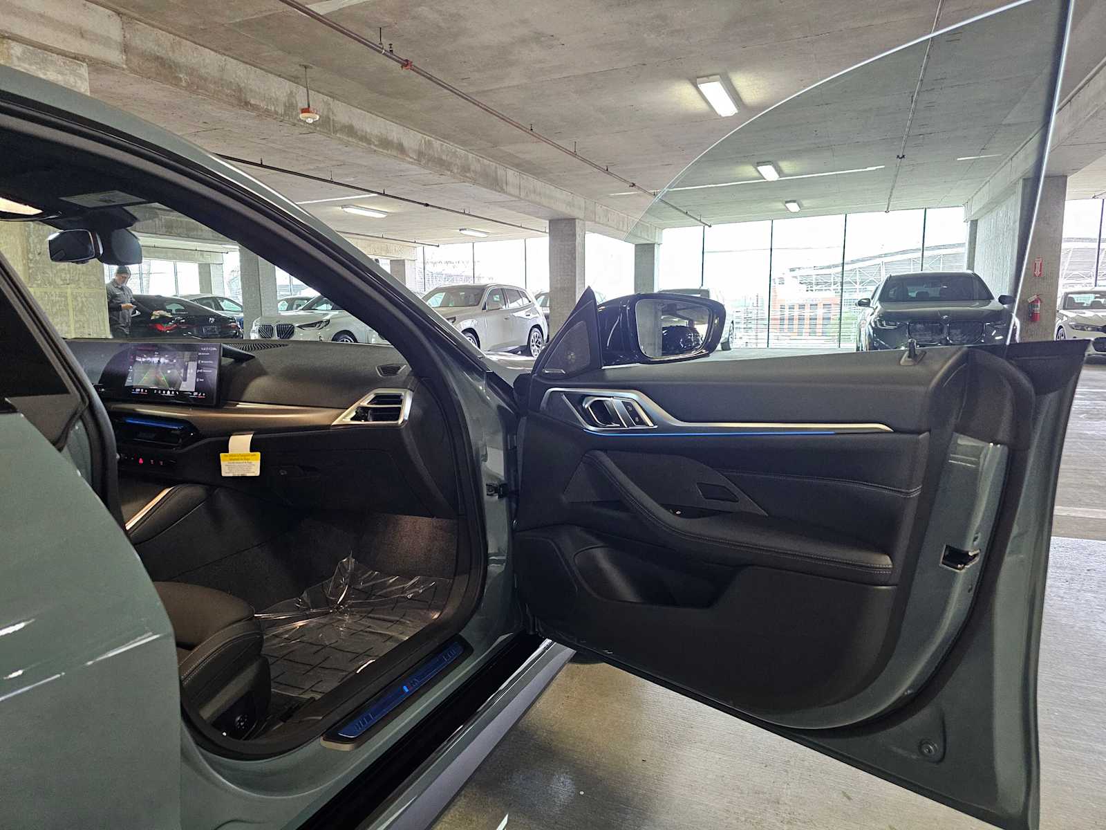 Thumbnail: 2026 BMW i4 - 37