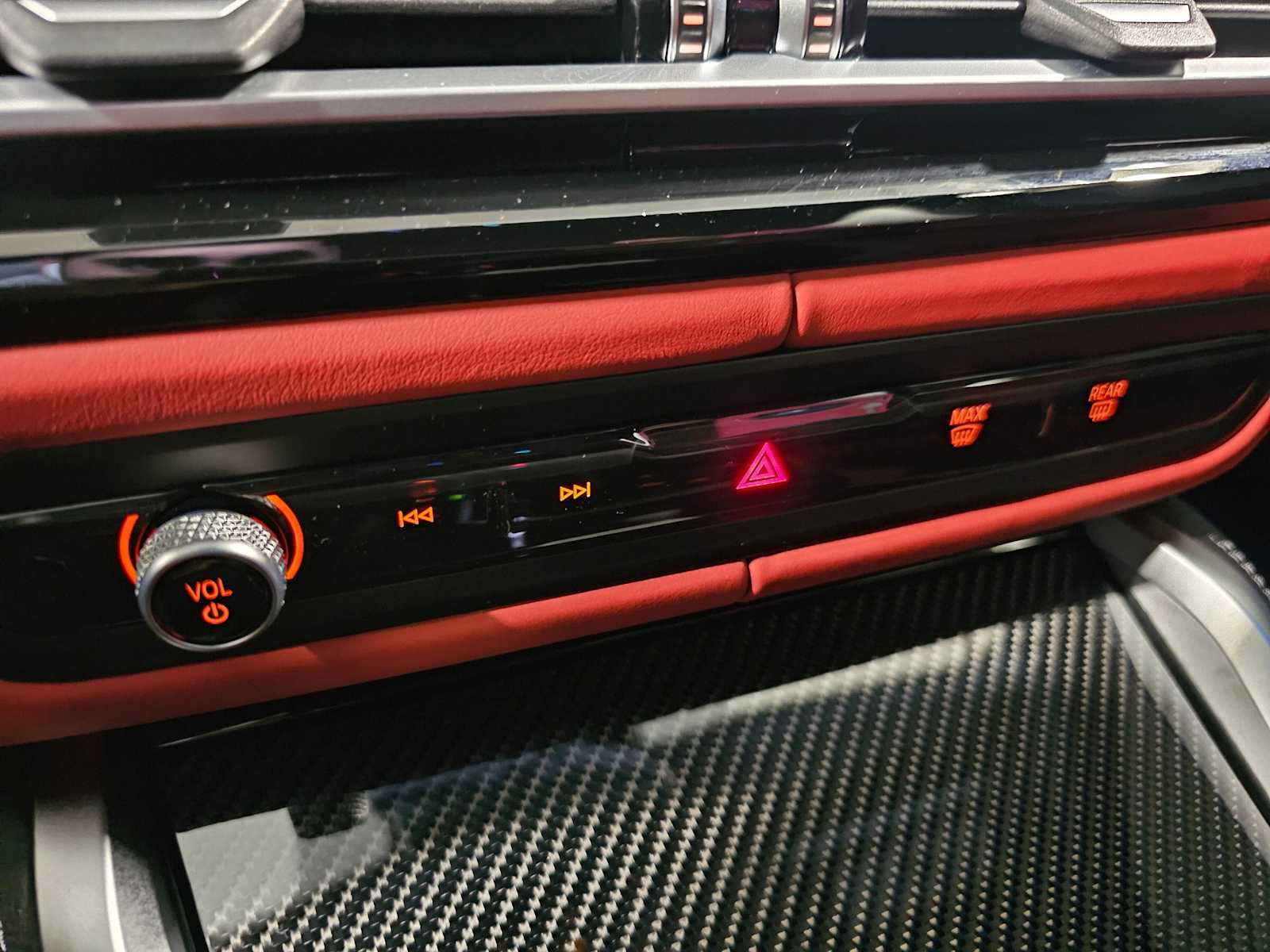 Thumbnail: 2024 BMW M3 - 18