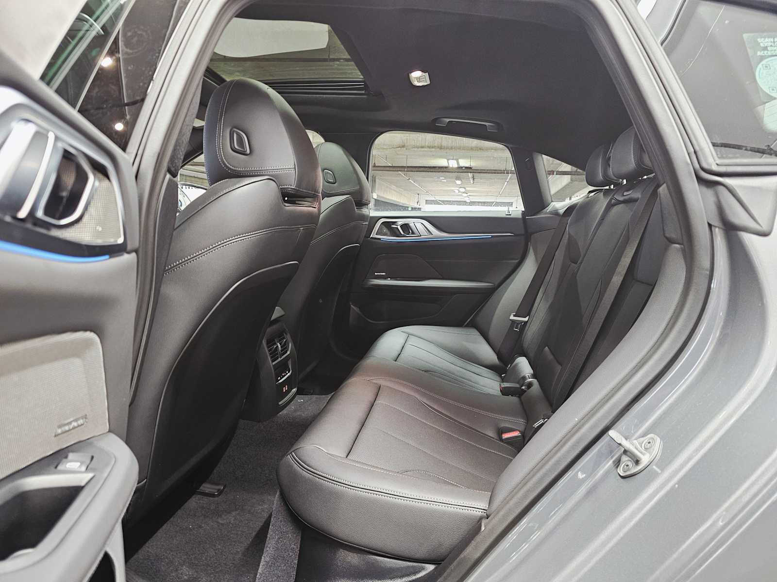 Thumbnail: 2025 BMW i4 - 25